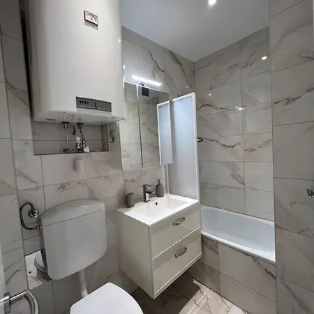 Neue Neben Der Meduni Und Dem Lkh * Graz